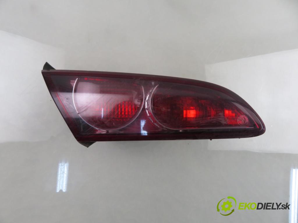 ALFA ROMEO 159 (939_) KOMBI 2007 88,00 1.9 JTDM 8V - 939 A1.000 1910,00 světlo levé zadní kufr F939562302
