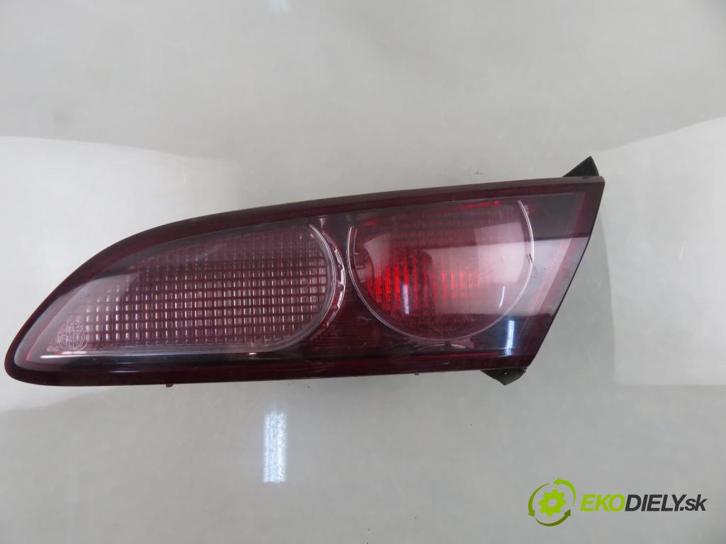 ALFA ROMEO 159 (939_) KOMBI 2007 88,00 1.9 JTDM 8V - 939 A1.000 1910,00 světlo pravé zadní kufr F939562302