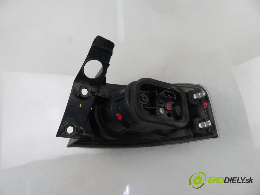 SEAT IBIZA III (6L1) HB 2007 55,00 1.4 16V - BKY 1390,00 světlo levé zadní 6L6954095D