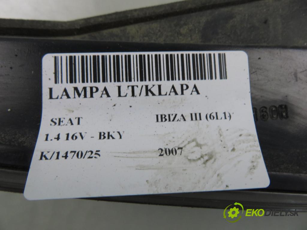 SEAT IBIZA III (6L1) HB 2007 55,00 1.4 16V - BKY 1390,00 světlo levé zadní kufr 6L6945093D