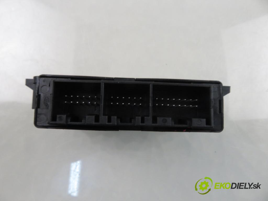 LAND ROVER RANGE ROVER SPORT (L320) SUV 2007 140,00 2.7 TDV6 4x4 190 - 276DT (PSA) 2720,00 MODUL YWC500550