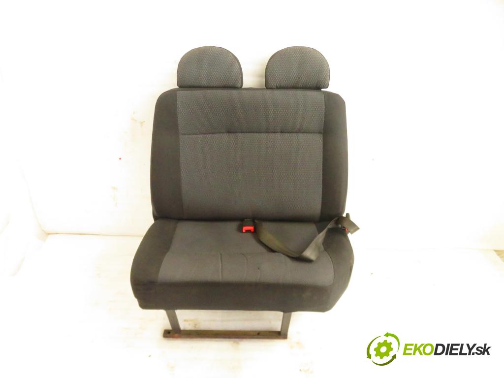 OPEL VIVARO A Skrzynia (X83) FURGON 2003 60,00 1.9 DI 80 - F9Q 762 1870,00 sedadlo CESTUJÍCÍ/PP 