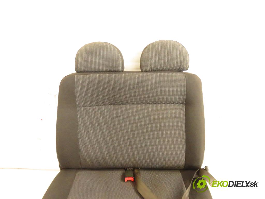 OPEL VIVARO A Skrzynia (X83) FURGON 2003 60,00 1.9 DI 80 - F9Q 762 1870,00 sedadlo CESTUJÍCÍ/PP
