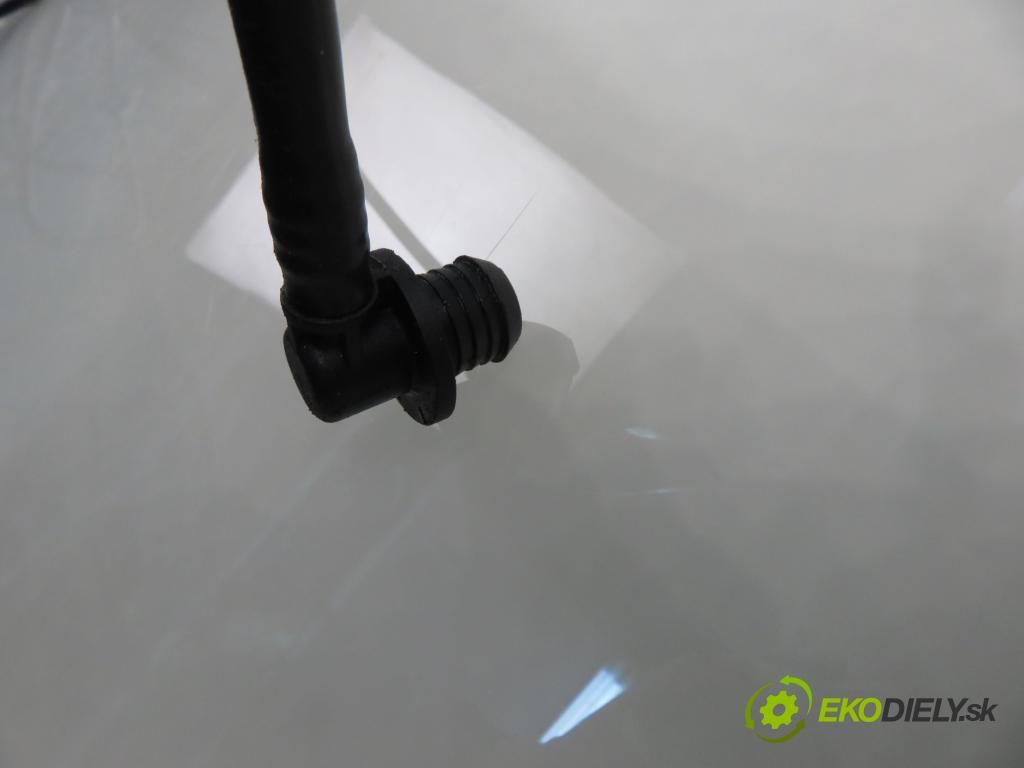 LAND ROVER RANGE ROVER SPORT (L320) SUV 2007 140,00 2.7 TDV6 4x4 190 - 276DT (PSA) 2720,00 trubka do serva 5H222A047AC