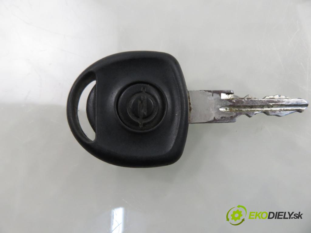 OPEL CORSA B (S93) HB 1998 40,00 1.0 i 12V 54 - X 10 XE 973,00 spinačka 26034041 ; 26034040 ; 24418928 (Spínacia skrinka)