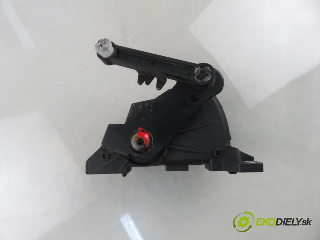 RENAULT CLIO II (BB_, CB_) HB 2003 55,00 1.2 16V 75 - D4F 712 1149,00 Potenciometer plynu 8200089851 ; 6PV00811924 (Potenciometer plynového pedálu)