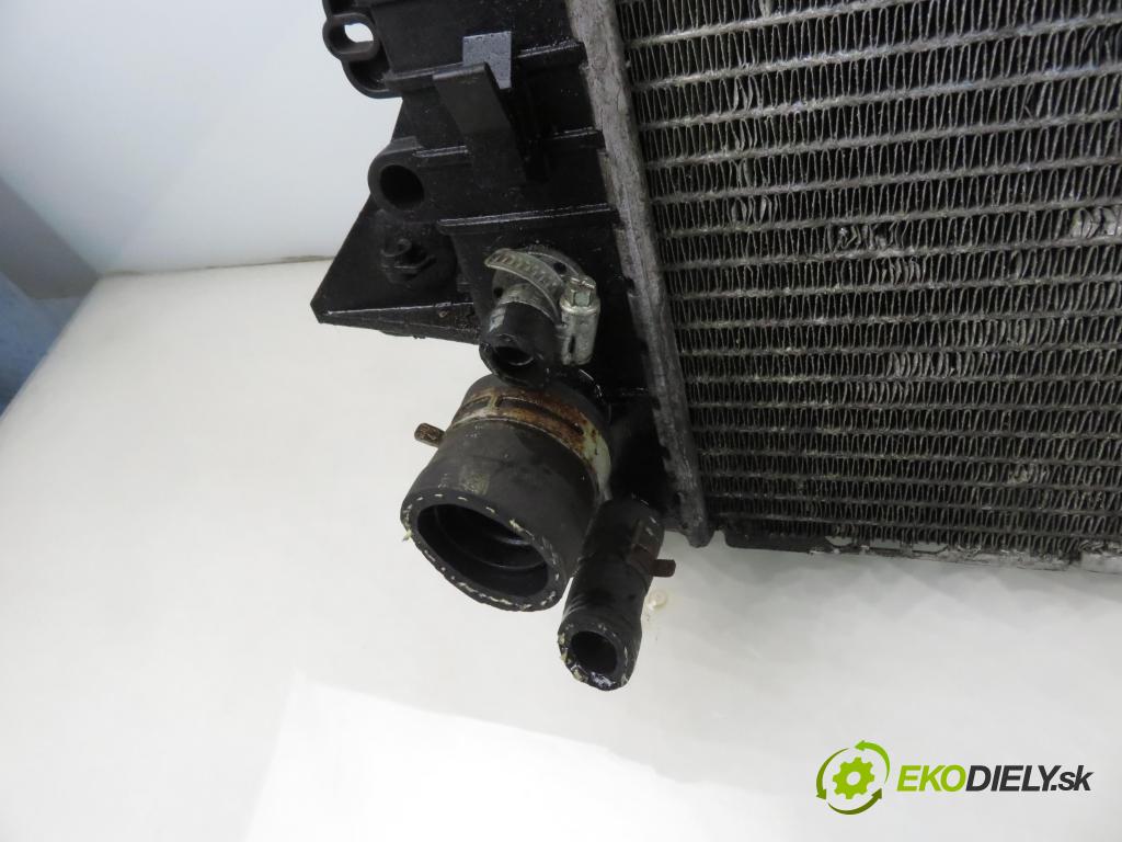 LAND ROVER RANGE ROVER SPORT (L320) SUV 2007 140,00 2.7 TDV6 4x4 190 - 276DT (PSA) 2720,00 chladič vody PCC500331