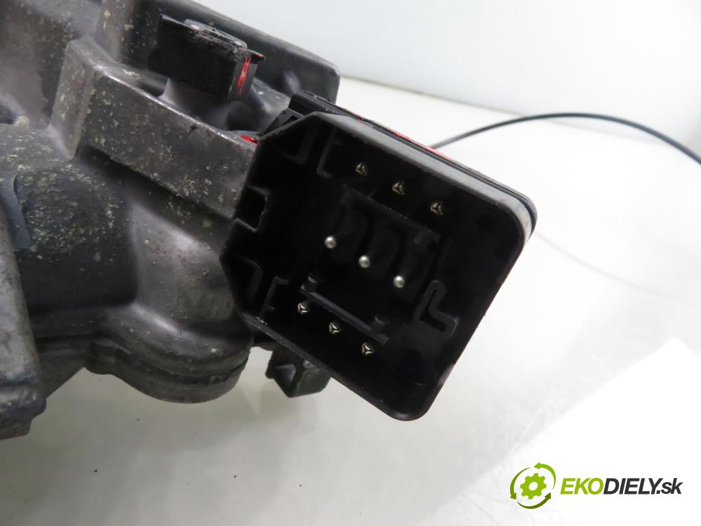 BMW 5 Touring (E39) KOMBI 2001 135,00 530 d - M57 D30 (306D1) 2926,00 spinačka 1095824 ; 1095809 (Spínacia skrinka)