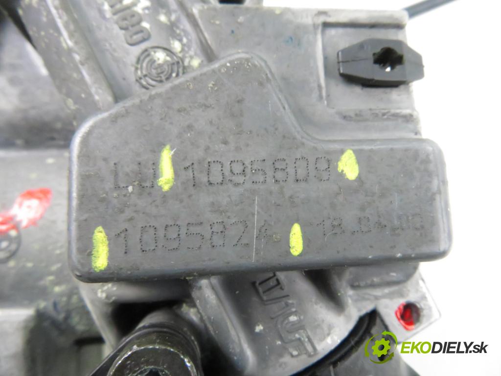 BMW 5 Touring (E39) KOMBI 2001 135,00 530 d - M57 D30 (306D1) 2926,00 spinačka 1095824 ; 1095809 (Spínacia skrinka)