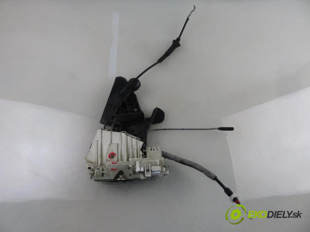 MERCEDES-BENZ KLASA A (W169) HB 2004 80,00 2.0 CDI 109 - OM 640.940 1991,00 zámok 1697202535