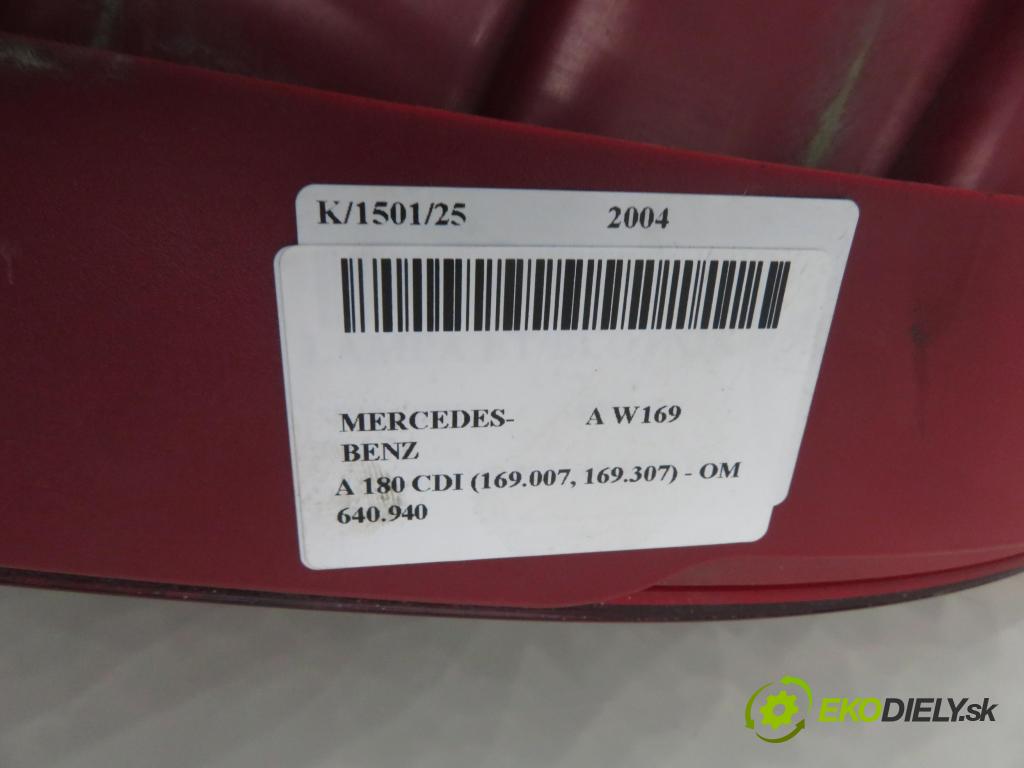 MERCEDES-BENZ KLASA A (W169) HB 2004 80,00 2.0 CDI 109 - OM 640.940 1991,00 světlo pravé zadní