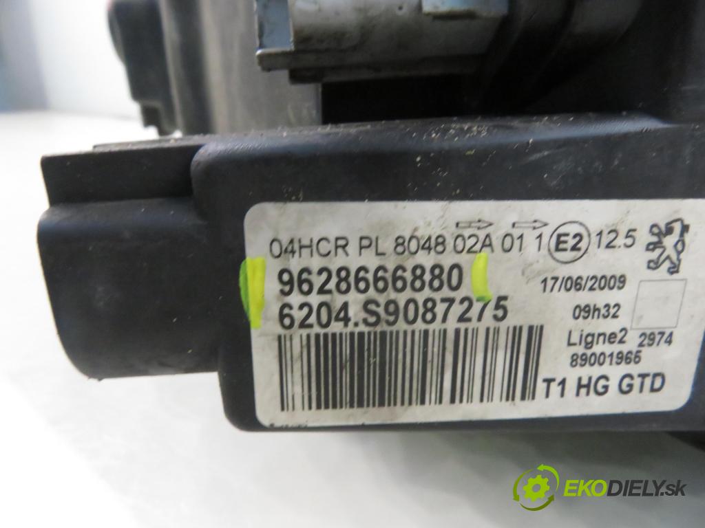 PEUGEOT 206 liftback (2A/C) HB 2003 440,00 1.1 i - HFX (TU1JP) 1124,00 světlo LP 9628666880