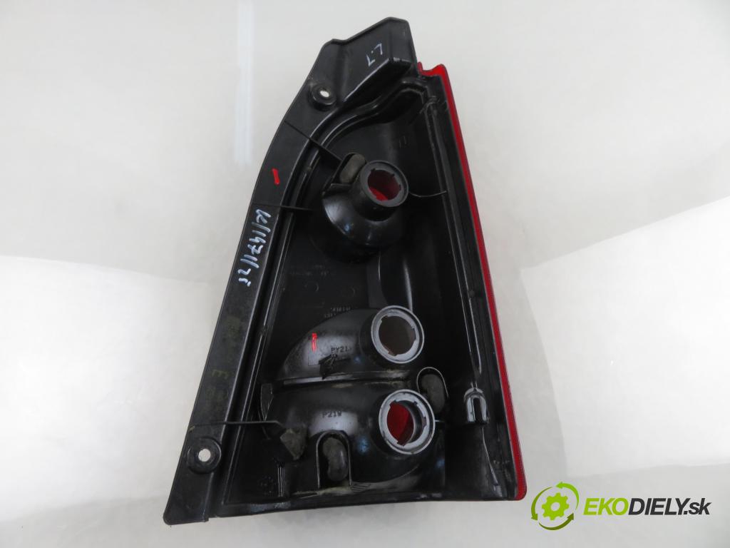 OPEL AGILA (A) (H00) HB 2004 51,00 1.3 CDTI - Z 13 DT 1248,00 světlo levé zadní
