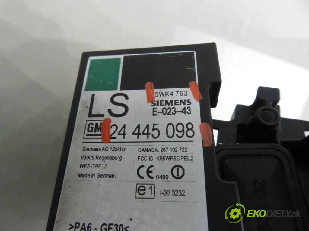 OPEL CORSA C (X01) HB 2000 55,00 1.7 DTI - Y 17 DT 1686,00 spinačka 90589313 ; 5WK4763 (Spínacia skrinka)