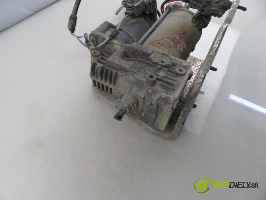 LAND ROVER RANGE ROVER SPORT (L320) SUV 2007 140,00 2.7 TDV6 4x4 190 - 276DT (PSA) 2720,00 pumpa nápravy BH3219G525DC