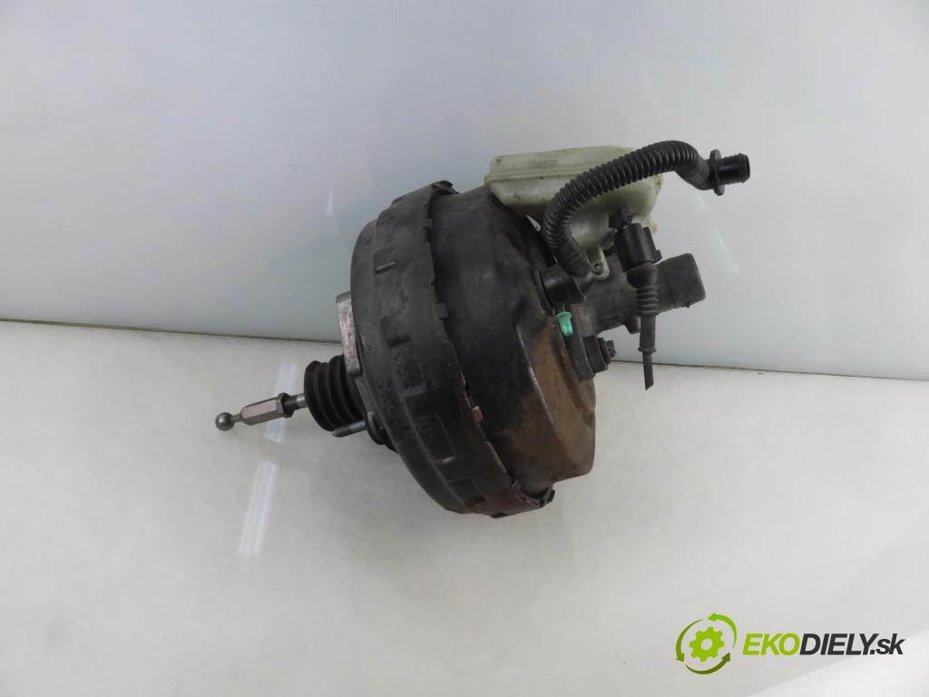 AUDI A4 Avant (8E5, B6) KOMBI 2003 132,00 2.5 TDI quattro - AKE 2496,00 posilovač  (Servočerpadlo)