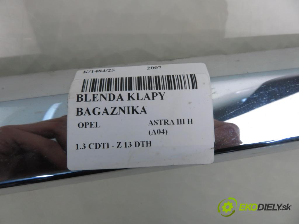 OPEL ASTRA H (A04) HB 2007 66,00 1.3 CDTI 90 - Z 13 DTH 1248,00 zadní část - čelo dveří kufr 13266478