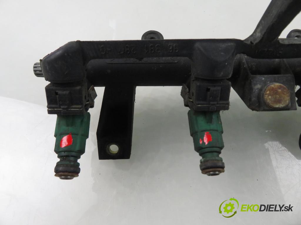 CITROEN BERLINGO FIRST Skrzynia (M_) FURGON 2004 44,00 1.1 i (MAHDZ, MBHDZ, MBHFX) - HFX (TU1JP) 1124,00 Lišta vstrekovacia 0280156025 ; 9628982980D (Vstrekovacia lišta)
