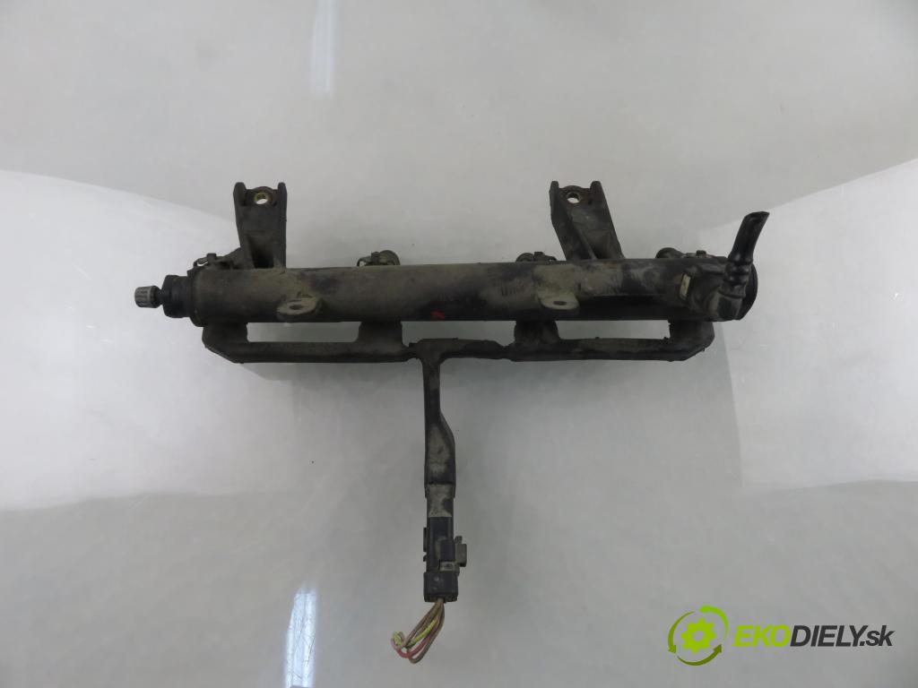CITROEN BERLINGO FIRST Skrzynia (M_) FURGON 2004 44,00 1.1 i (MAHDZ, MBHDZ, MBHFX) - HFX (TU1JP) 1124,00 Lišta vstrekovacia 0280156025 ; 9628982980D (Vstrekovacia lišta)
