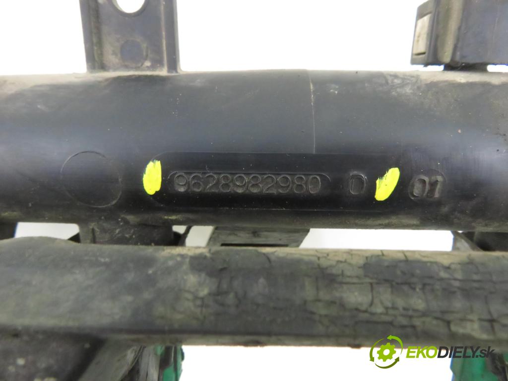 CITROEN BERLINGO FIRST Skrzynia (M_) FURGON 2004 44,00 1.1 i (MAHDZ, MBHDZ, MBHFX) - HFX (TU1JP) 1124,00 Lišta vstrekovacia 0280156025 ; 9628982980D (Vstrekovacia lišta)