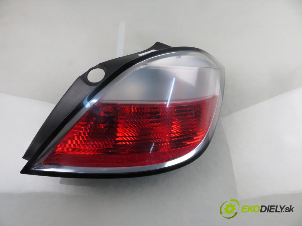 OPEL ASTRA H (A04) HB 2007 66,00 1.3 CDTI 90 - Z 13 DTH 1248,00 světlo pravé zadní 24451837