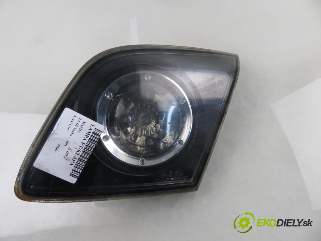 MAZDA 3 (BK) HB 2006 80,00 1.6 DI Turbo 109 - Y601 (PSA) 1560,00 Svetlo pravé zadné kufor P2913R