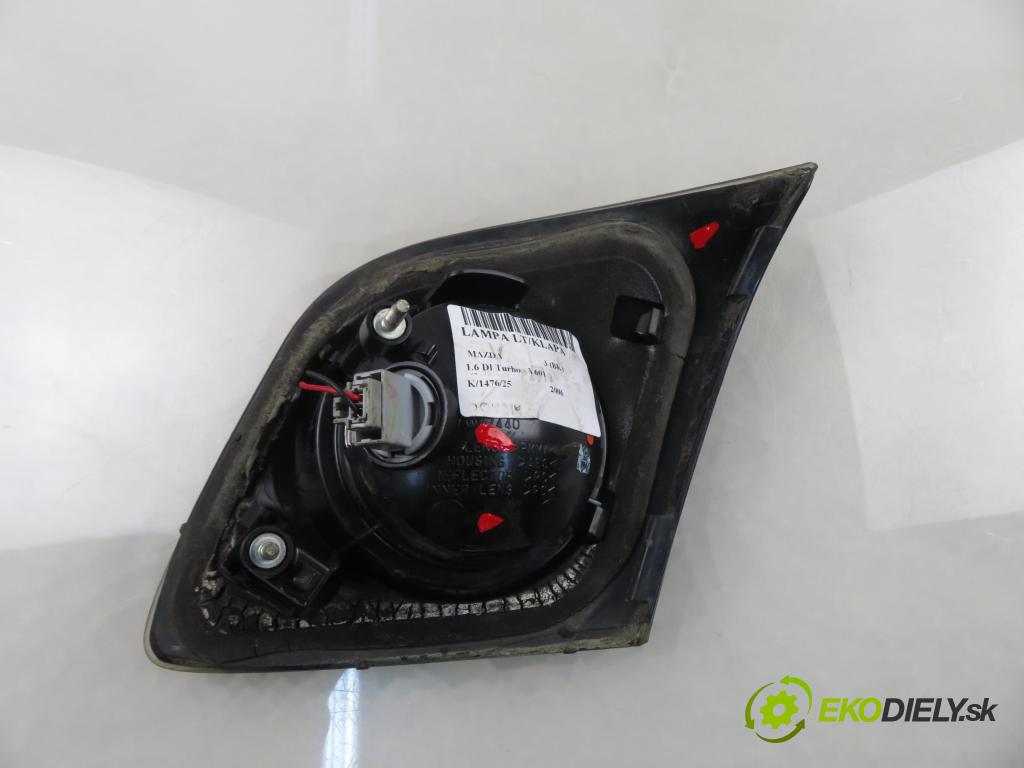 MAZDA 3 (BK) HB 2006 80,00 1.6 DI Turbo 109 - Y601 (PSA) 1560,00 světlo levé zadní kufr P2913L