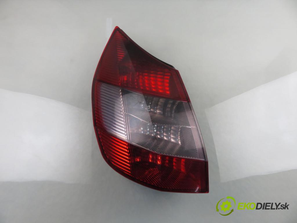 RENAULT SCENIC II (JM0/1_) MINIVAN 2004 88,00 1.9 dCi 120 - F9Q 812 1870,00 světlo levé zadní 8200127704