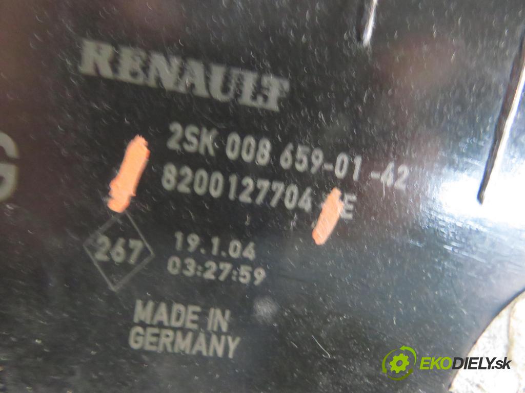 RENAULT SCENIC II (JM0/1_) MINIVAN 2004 88,00 1.9 dCi 120 - F9Q 812 1870,00 světlo levé zadní 8200127704
