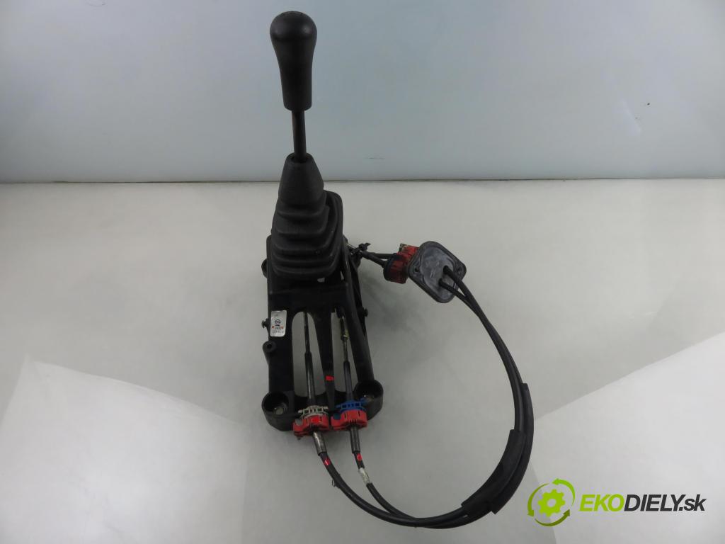 OPEL AGILA (A) (H00) HB 2004 44,00 1 - Z 10 XEP 998,00 ZVEDÁK: 9206741