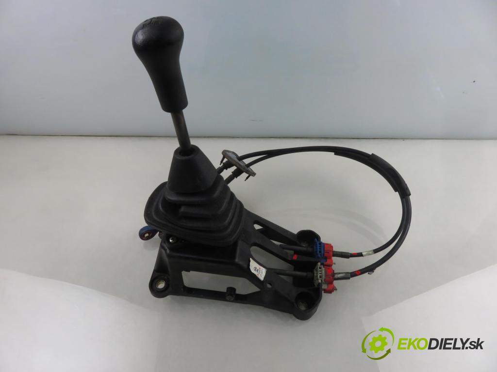 OPEL AGILA (A) (H00) HB 2004 44,00 1 - Z 10 XEP 998,00 ZVEDÁK: 9206741