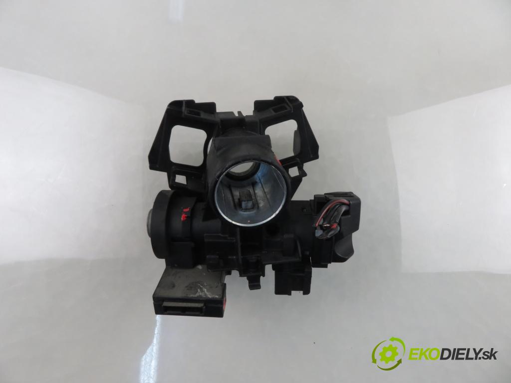 OPEL ASTRA G Kombi (T98) KOMBI 2001 55,00 1.7 DTI 16V - Y 17 DT 1686,00 spinačka 90589313 ; 90589389 ; 24445098 (Spínacia skrinka)