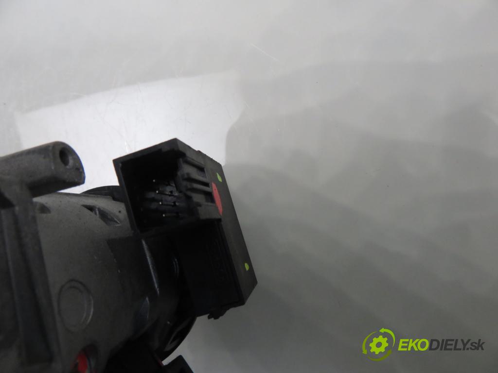 FORD FIESTA VI (CB1,CCN) HB 2009 44,00 1.25 - STJA 1242,00 spinačka 8V513F880DA ; 8A6T15607AB (Spínacia skrinka)