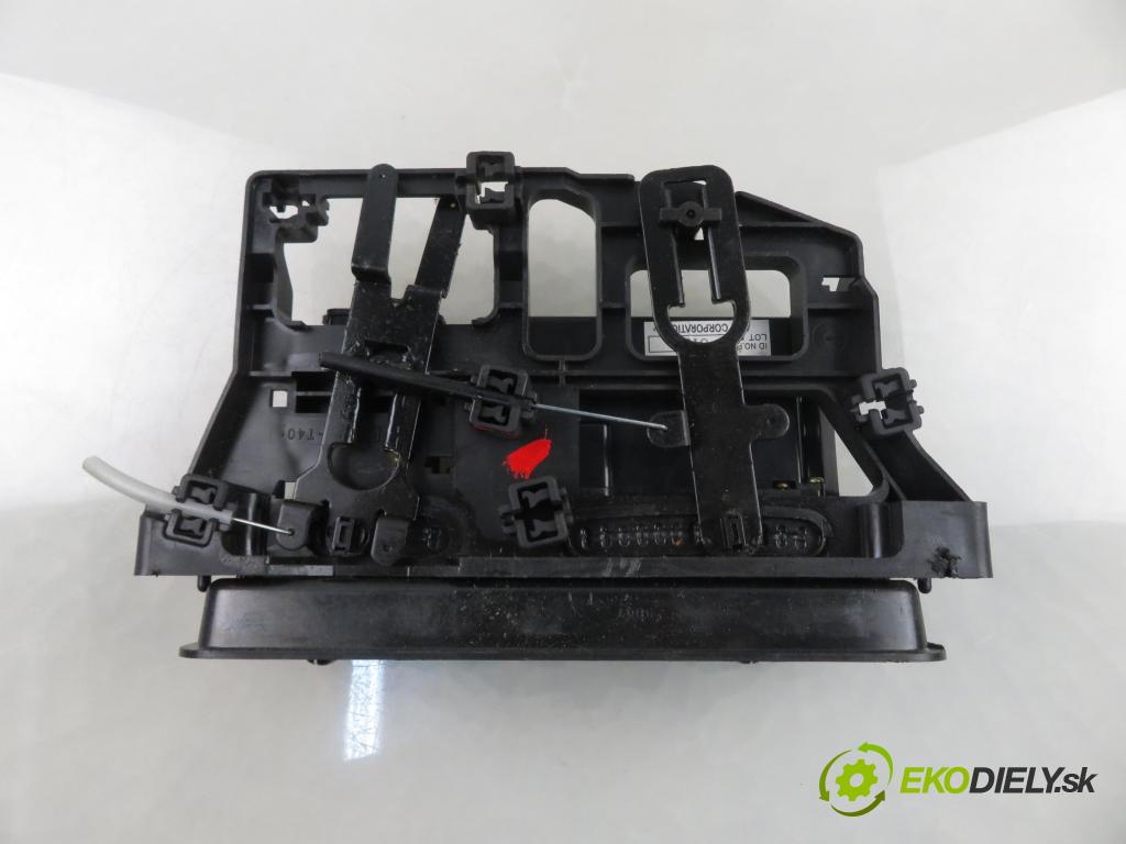 SUZUKI GRAND VITARA I (FT, HT) TERENOWY 2000 94,00 2.0 4x4 128 - J20A 1995,00 Panel kúrenia KLIMATIZACE: 7451063G ; 7451064G ; 7455065D