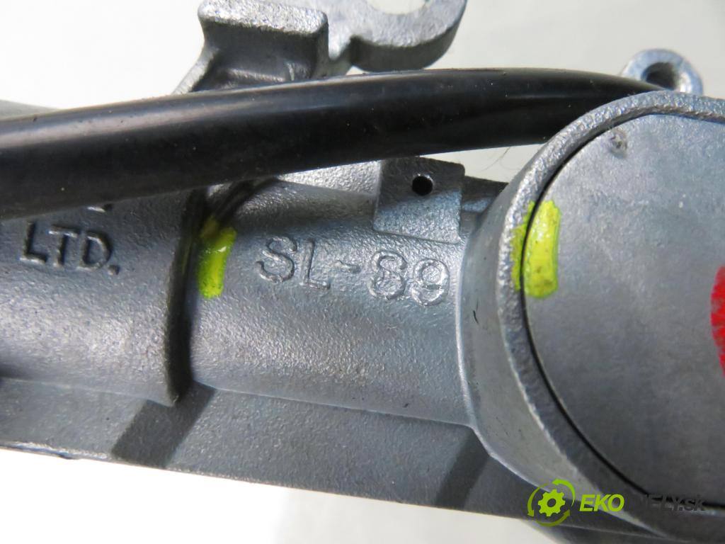 SUZUKI GRAND VITARA I (FT, HT) TERENOWY 2000 94,00 2.0 4x4 128 - J20A 1995,00 spinačka SLS9 (Spínacia skrinka)