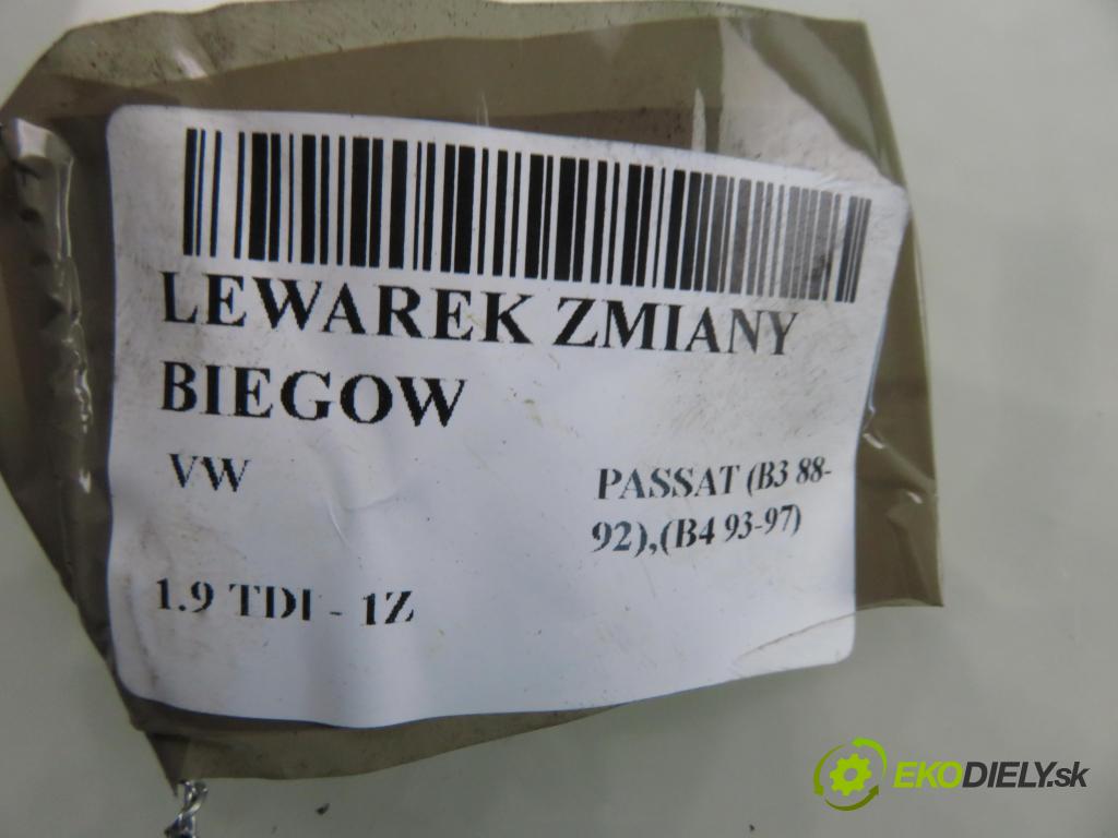 VW PASSAT B3/B4 (3A2, 35I) KOMBI 1994 66,00 1.9 TDI - 1Z 1896,00 ZVEDÁK: