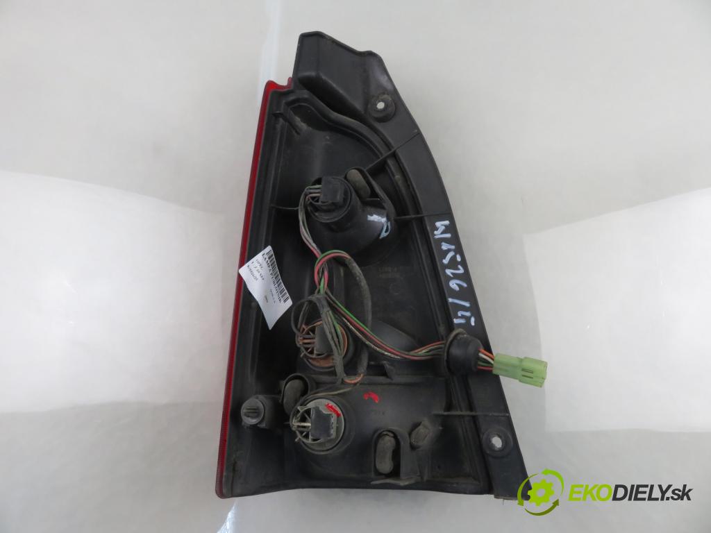 OPEL AGILA (A) (H00) HB 2004 44,00 1 - Z 10 XEP 998,00 světlo pravé zadní