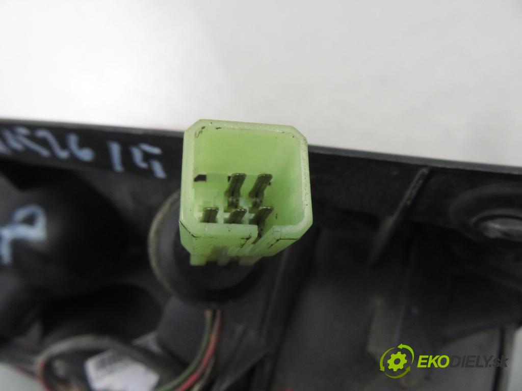OPEL AGILA (A) (H00) HB 2004 44,00 1 - Z 10 XEP 998,00 světlo pravé zadní