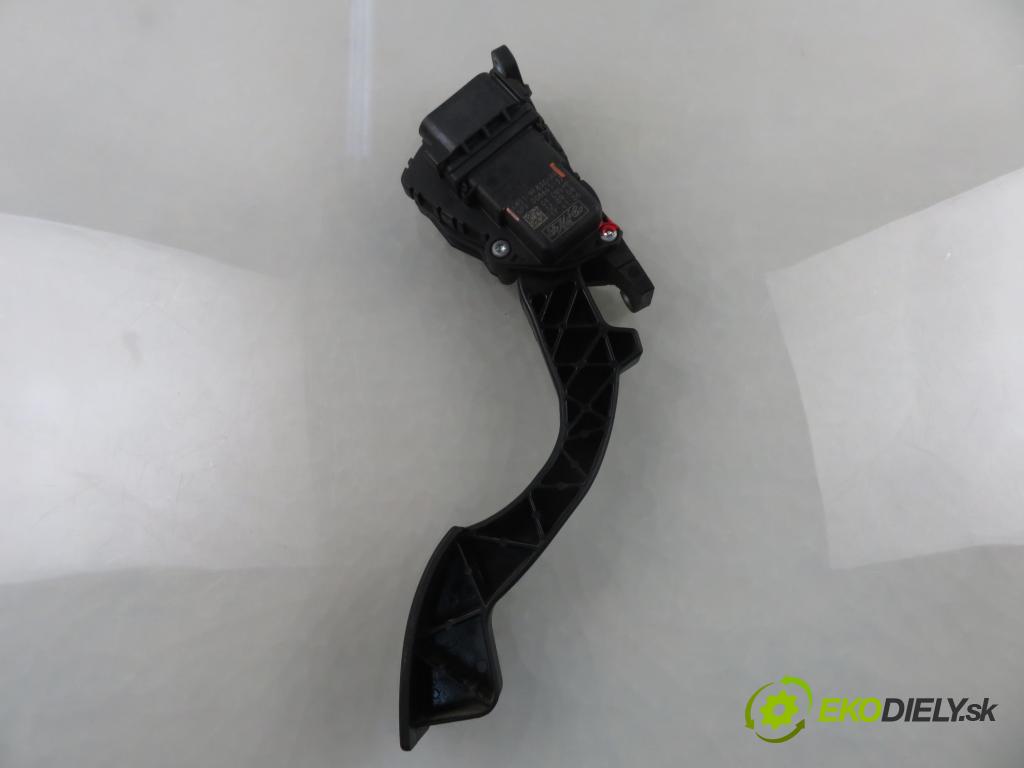 FORD FOCUS II (DA_, HCP) HB 2009 85,00 1.8 TDCi 115 - KKDA 1753,00 Potenciometer plynu 4M519F836AK (Potenciometer plynového pedálu)