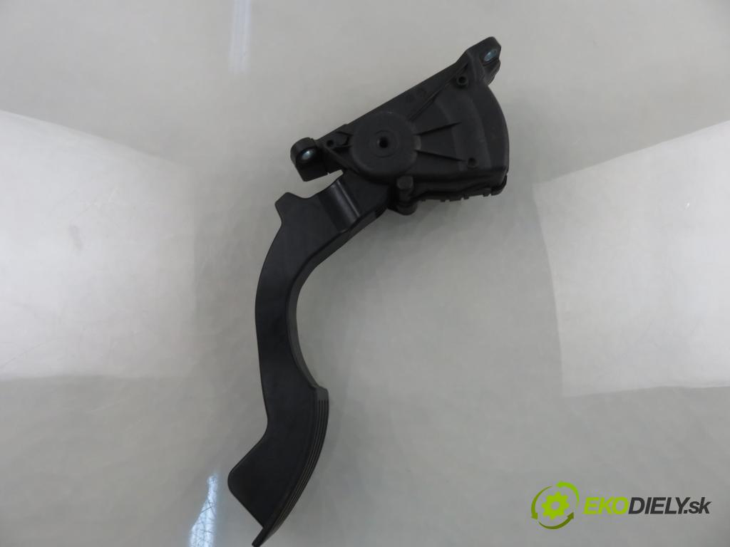 FORD FOCUS II (DA_, HCP) HB 2009 85,00 1.8 TDCi 115 - KKDA 1753,00 Potenciometer plynu 4M519F836AK (Potenciometer plynového pedálu)