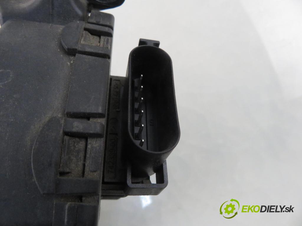 FORD FOCUS II (DA_, HCP) HB 2009 85,00 1.8 TDCi 115 - KKDA 1753,00 Potenciometer plynu 4M519F836AK (Potenciometer plynového pedálu)