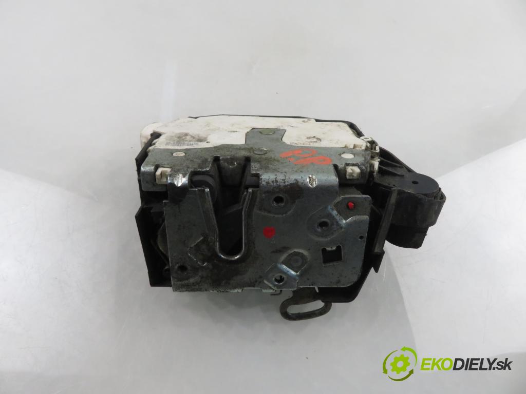 LAND ROVER FREELANDER (L314) SUV 2000 88,00 1.8 i 16V 4x4 - 18 K4F 1796,00 zámok PPE 
