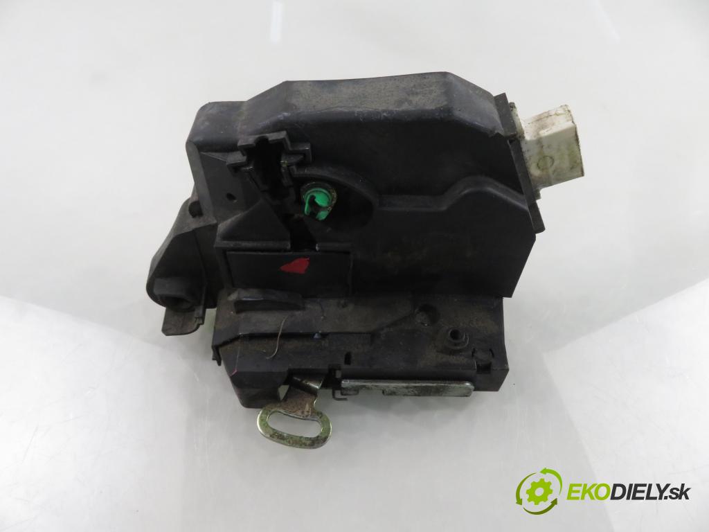 LAND ROVER FREELANDER (L314) SUV 2000 88,00 1.8 i 16V 4x4 - 18 K4F 1796,00 zámok PPE