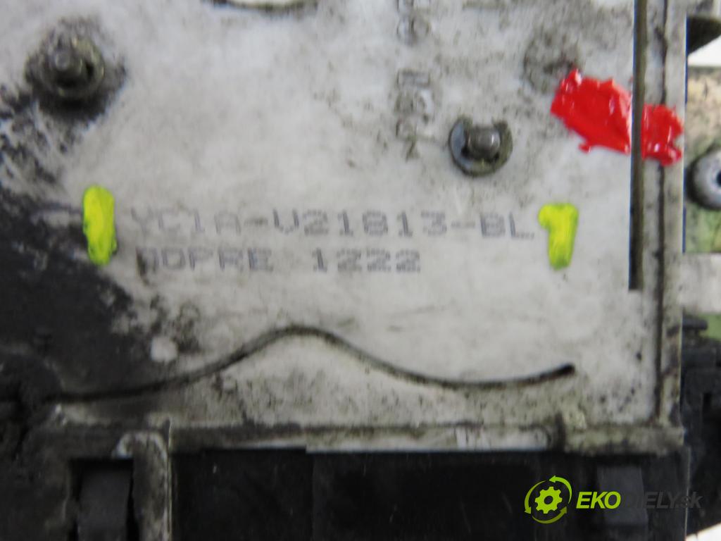 FORD TRANSIT Furgon (FA_ _) BUS 2005 63,00 2.0 DI 86 - F3FA 1998,00 zámok YC1AV21813BL
