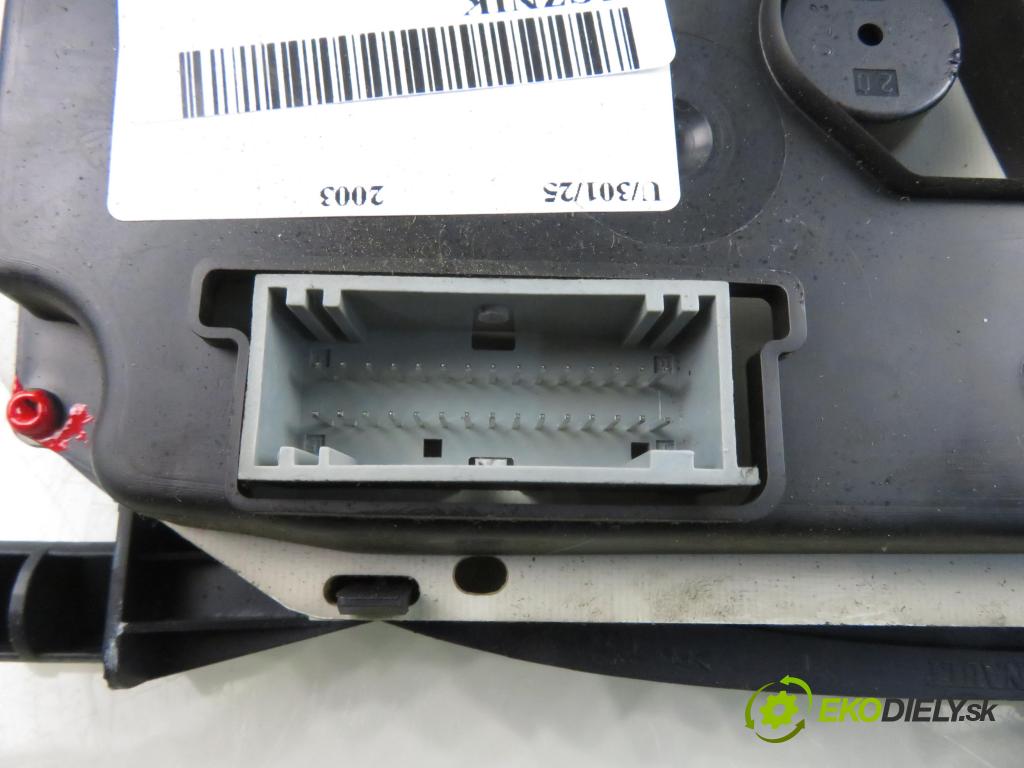 OPEL VIVARO A Skrzynia (X83) FURGON 2003 60,00 1.9 DI 80 - F9Q 762 1870,00 prístrojovka elektrický P8200279068