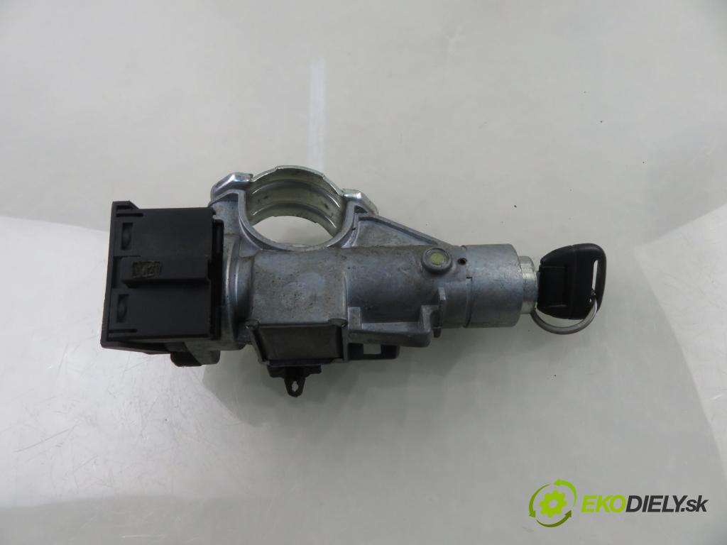 LAND ROVER FREELANDER (L314) SUV 2000 88,00 1.8 i 16V 4x4 - 18 K4F 1796,00 spinačka YXB100350 ; C00391 (Spínacia skrinka)