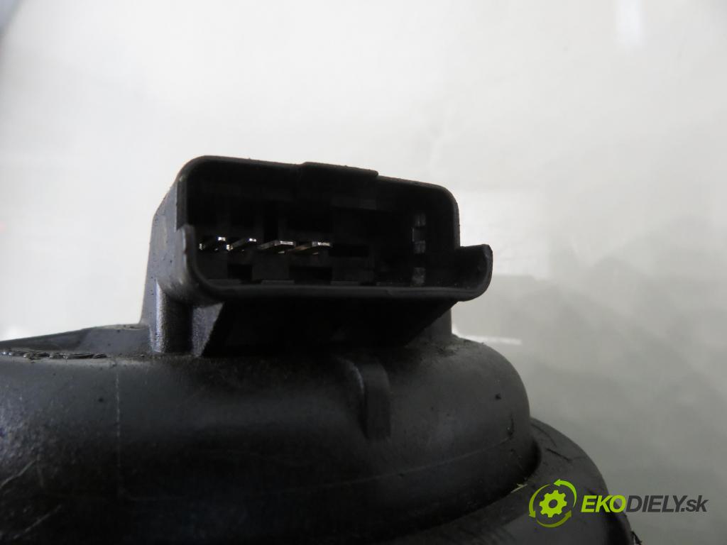 OPEL ZAFIRA B (A05) MINIVAN 2005 88,00 1.9 CDTI 8V 120 - Z 19 DT 1910,00 Obal filtra paliva 13204107 ; 675515220