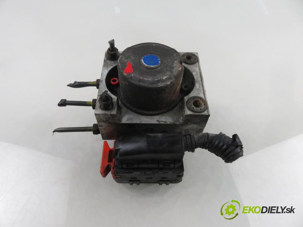 HONDA JAZZ II (GD_, GE3, GE2) HB 2004 61,00 1.3 (GD1) - L13A1 1339,00 Pumpa ABS 044001396 ; SAAJ5 (Pumpa ABS)