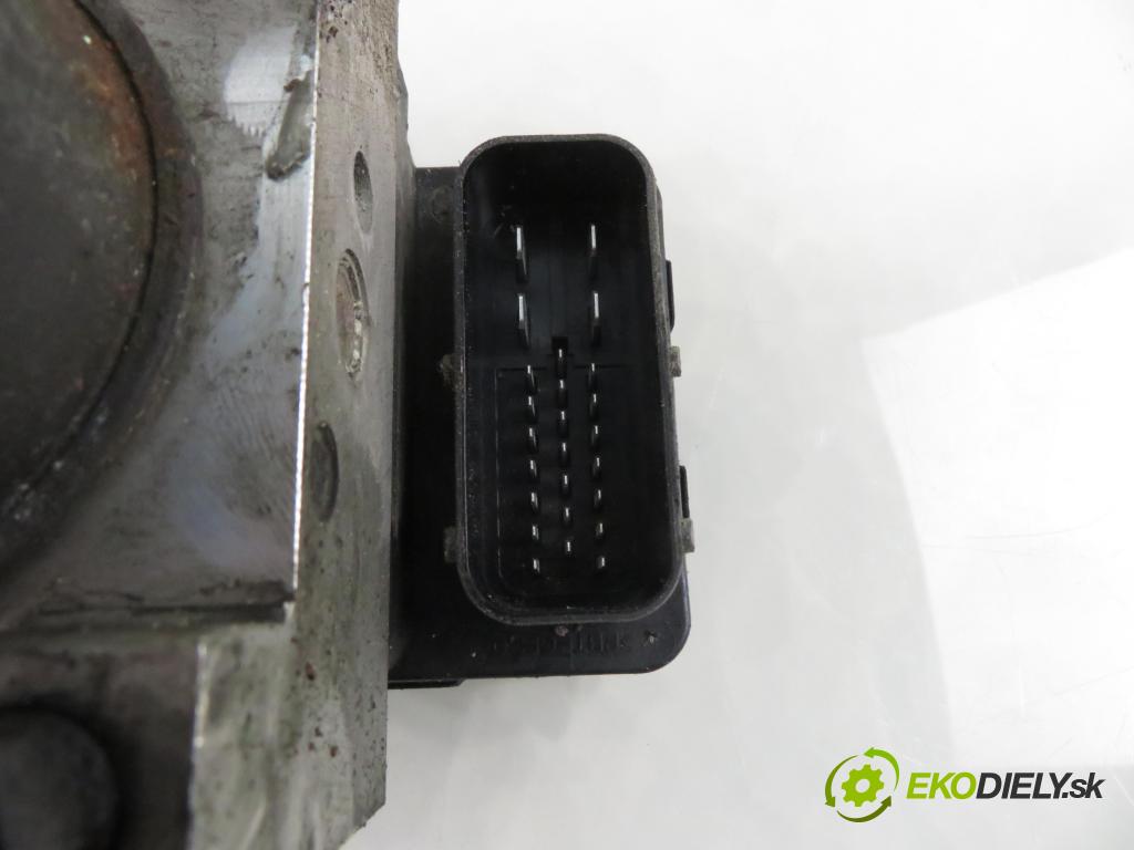 HONDA JAZZ II (GD_, GE3, GE2) HB 2004 61,00 1.3 (GD1) - L13A1 1339,00 Pumpa ABS 044001396 ; SAAJ5 (Pumpa ABS)