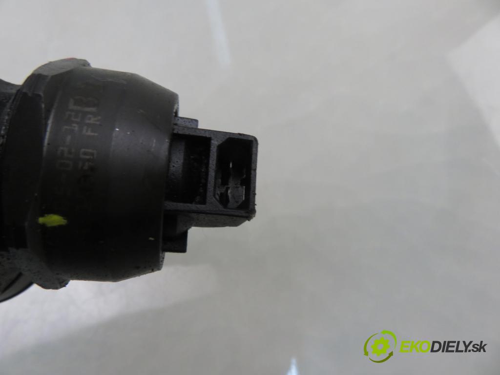 VW SHARAN (7M8, 7M9, 7M6) MINIVAN 2002 85,00 1.9 TDI PD 115 4motion - AUY 1896,00 Vstrekovač 038130073AK (Vstrekovač paliva)